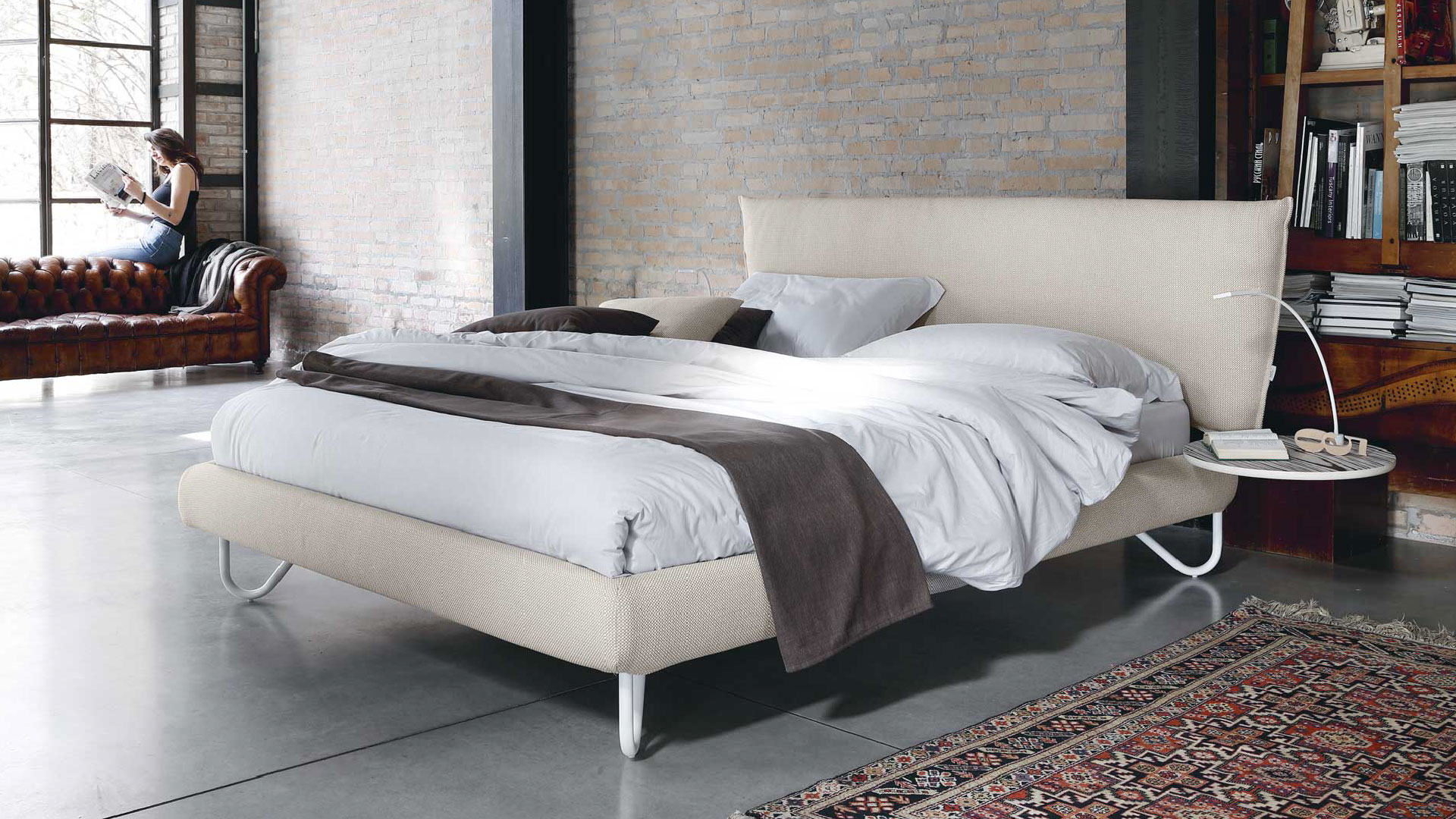 letto-imbottito-hug-noctis-l-economica-grugliasco-collegno-negozio-mobili-arredamento-torino